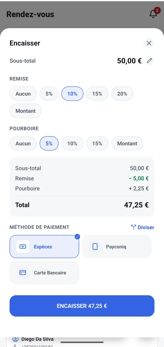 Encaissement dans l'application : remise de 10 %, pourboire de 5 % et choix du moyen de paiement.